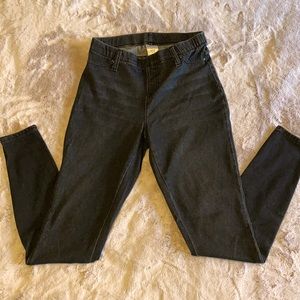 Women’s Jeggings.